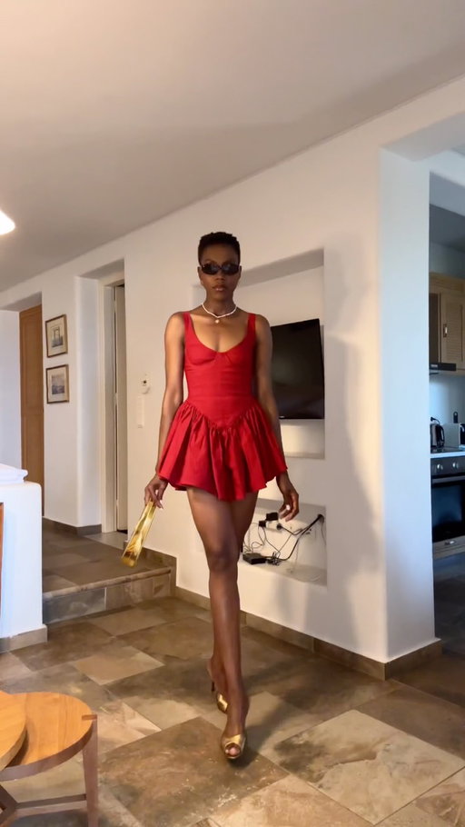 Oooops!! This one is mine 🤭

Dress @revolve 
Bag @coperni 
Heels @massimodutti