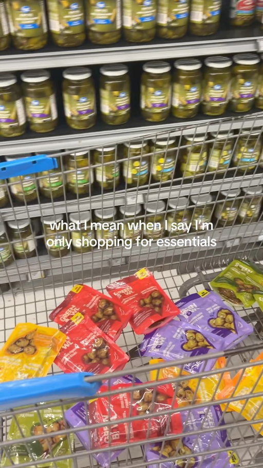 Only the essentials 😌💅

#greenbowlolives #olives #fyp #smallbusiness #walmart
