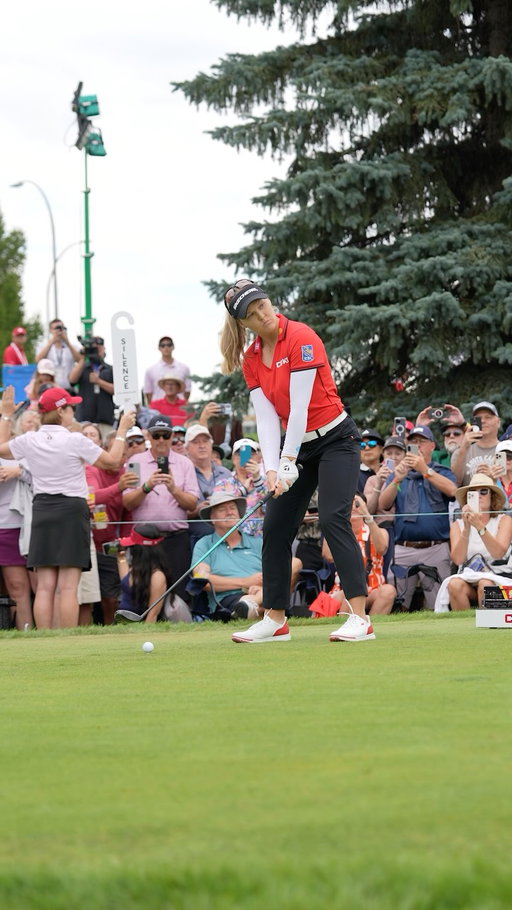 The first tee with the defending Champ. 🇨🇦⛳️ #BrookeBrigade