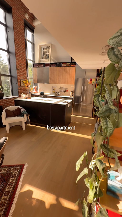 👋 
•
•
#interiordesign #apartmentdecor #homedecor #homeinspo #homebody
•
•
mid-century modern | toronto interior | brick loft living | warm light | lived-in spaces | hard loft | tall ceilings | large windows | natural light | vintage furniture | statement lighting | plants | architectural details | open living | modern apartment | home atmosphere | interior styling | design focused | quiet spaces