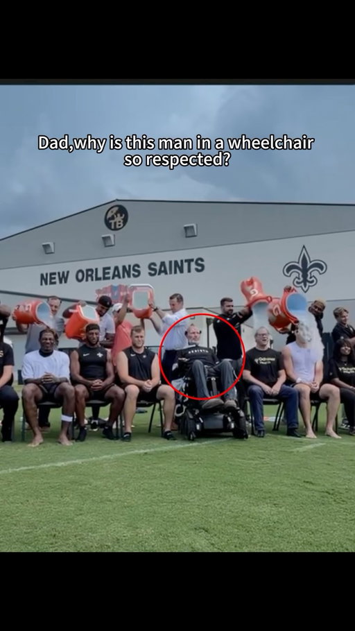 The blocked punt that revived New Orleans ❤️‍🩹

Steve Gleason’s blocked punt in the Superdome in 2006 wasn’t just a football play, it was the moment New Orleans got its heartbeat back after Katrina. That single play meant more to a city than most careers ever will, and Saints fans still talk about it like it happened yesterday.

But his real legacy came after football, turning his ALS diagnosis into a mission that’s helped thousands of people live fuller lives through Team Gleason. The man went from a symbol of a city’s recovery to a symbol of resilience for an entire community fighting this disease.

What’s the most powerful legacy you’ve seen an athlete build off the field?

(duongxgkmaw/tt)
#stevegleason #saints #nfledits