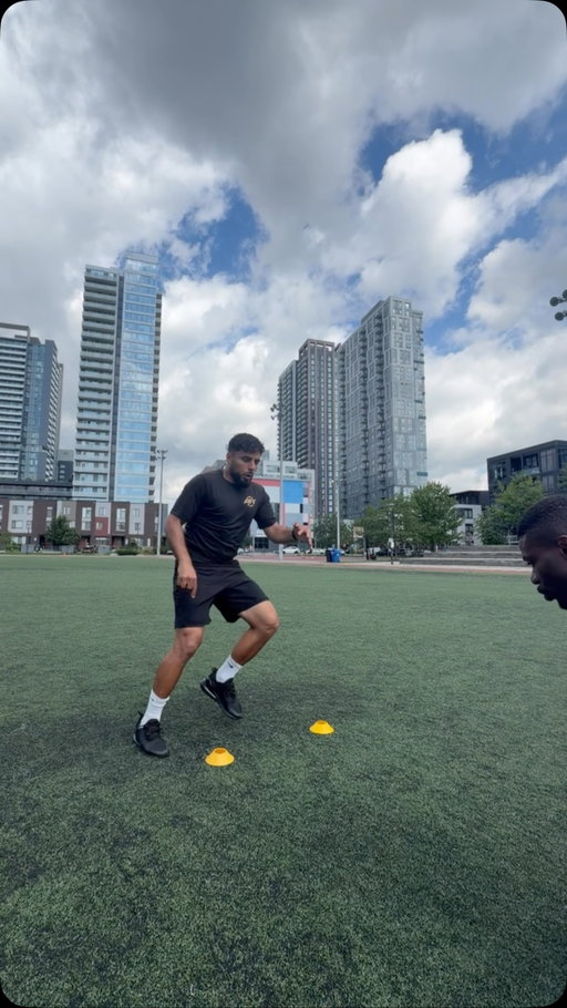 Being technically sound on the ball starts with the details. Progress the drill, increase the difficulty, but never lose the quality. Clean touches, sharp movements, full control. 📈🔥

📲 Contact us:
📞 +1 (437) 475-5368
🌐 AbsoluteFootballTraining.com
📧 info@absolutefootballtraining.com
📩 DM us @absolutefootballtraining & @coachabz_

#canadasoccer #SoccerTraining #TechnicalTraining #PlayerDevelopment #footballtraining