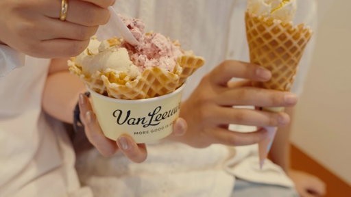 ⠀
𝗦𝗨𝗣𝗘𝗥 𝗣𝗥𝗘𝗠𝗜𝗨𝗠 𝗜𝗖𝗘 𝗖𝗥𝗘𝗔𝗠 𝗦𝗖𝗢𝗢𝗣 𝗦𝗛𝗢𝗣 🍦
𝗙𝗥𝗢𝗠 𝗡𝗘𝗪 𝗬𝗢𝗥𝗞 𝗧𝗢 𝗦𝗘𝗢𝗨𝗟 ✈️ 

뉴욕에서온 슈퍼 프리미엄 아이스크림, 밴루엔.

2008년, 뉴욕 브루클린에서 노란색 트럭으로 시작해
글로벌 셀럽이 사랑하는 아이스크림이 되기까지. 

밴루엔의 여정은 이제 서울에서도 이어집니다. 
가까운 밴루엔 매장에서 만나요!

📍밴루엔 강남역점
서울시 강남구 강남대로 372

📍밴루엔 신논현역점
서울시 서초구 강남대로69길 8

📍밴루엔 신세계강남점
서울시 서초구 신반포로176 B1층​

We started Van Leeuwen Ice Cream in a yellow truck on the streets of NYC in 2008.
Now, our journey continues here in Korea! 
Come visit us and enjoy some Good Ice Cream. 🍦

📍VanLeeuwen Gangnam Station
372 Gangnam-daero,Gangnam-gu, Seoul

📍VanLeeuwen Sinnonhyeon Station
8 Gangnam-daero69-gil, Seocho-gu,Seoul

📍VanLeeuwen Shinsegae Gangnam
B1, 176 Sinbanpo-ro, Seocho-gu,Seoul

*일부 장면은 AI를 활용하여 제작되었습니다. 

#밴루엔 #vanleeuwen