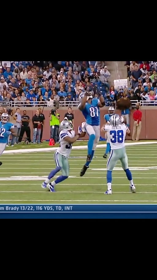 🏈 #tbt After setting the NFL record for receiving yards in a single season with 1,964 yards in 2012, Calvin Johnson almost broke the single game receiving yards record in 2013, hauling in 14 passes for 329 yards in a win over the Cowboys. 

Most receiving yards in a game: 

336 yards – Flipper Anderson (Los Angeles Rams vs. New Orleans Saints, Nov. 26, 1989)
329 yards – Calvin Johnson (Detroit Lions vs. Dallas Cowboys, Oct. 27, 2013)
309 yards – Stephone Paige (Kansas City Chiefs vs. San Diego Chargers, Dec. 22, 1985)
303 yards – Jim Benton (Los Angeles Rams vs. Detroit Lions, Nov. 22, 1945)
302 yards – Cloyce Box (Detroit Lions vs. Baltimore Colts, Dec. 3, 1950)
300 yards – Julio Jones (Atlanta Falcons vs. Carolina Panthers, Oct. 2, 2016

@sportshighlights for more highlights ✔️

#nfl #football #nflhighlights #nflfootball