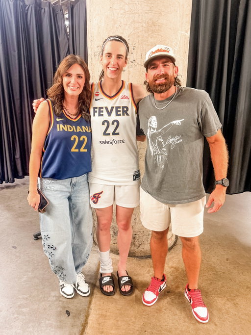 Date night to go see our girl @caitlinclark22 play in Dallas tonight - Bethany gets credit for the @sophie_cham shirt even though it’s in my closet now