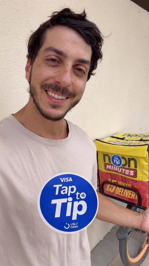 You can now tip delivery riders without even having to place an order! It’s a beautiful initiative and a kind gesture to those who work hard every day, thanks to @visamiddleeast 

Look out for a tap to tip sticker on the @noon_uae riders boxes around the city and give it a tap! 

@visamiddleeast @visa