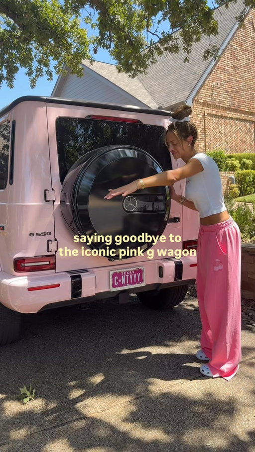 saying goodbye to my pink g wagon 🥲😭 but don’t worry…the new car is even more iconic 👀🫪 #pinkgwagon #gwagon #pinkaesthetics #mercedes
