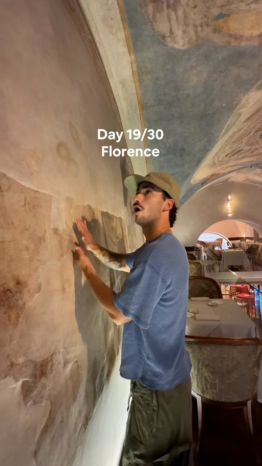 Day 19/30: @eliannaarvizu and @bennycasillas_ have a food baby in Florence.

Bask in the bliss of dinner in a historic Italian palazzo at the link in bio.