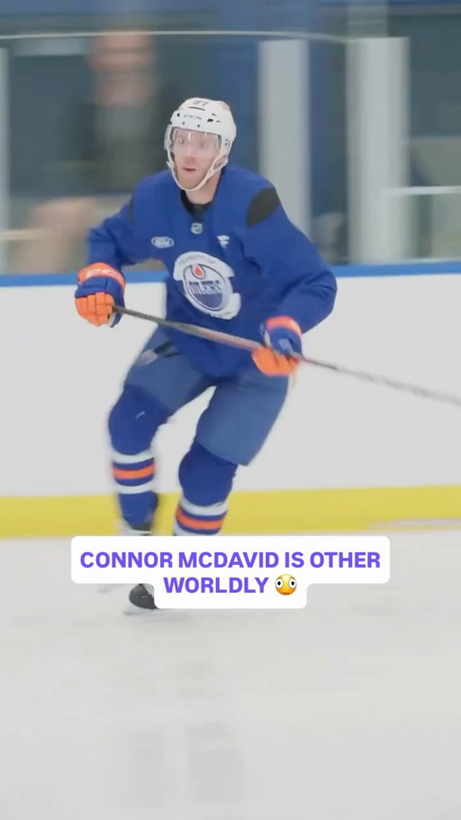 Connor McDavid crossovers make the world go round. 

🎥: @garyrobertshpt @cam_moff 

.
.
.

#hockey #connormcdavid #nhl #canada