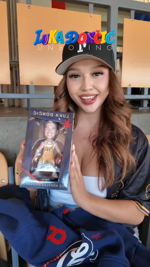 It is Luka Doncic bobblehead night at Dodger Stadium 💙💜💛

No matter what, that Dodgers & Lakers connection remains strong.

Unbox with @dreaaroo