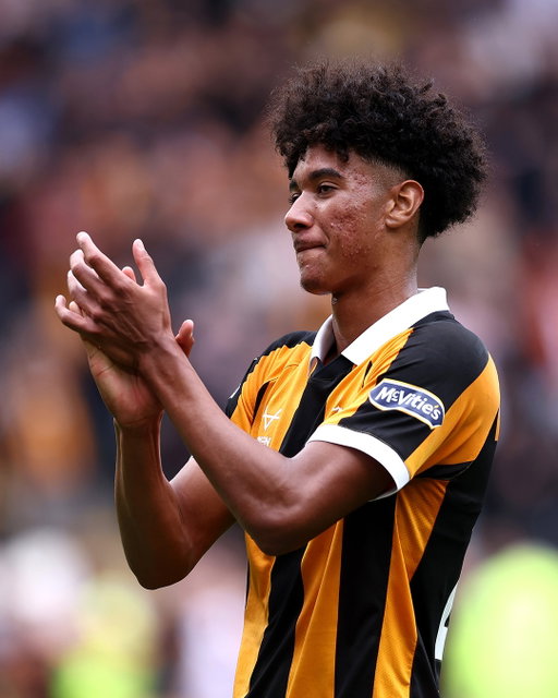 Lucas Herrington's numbers off the bench on his #PremierLeague debut for Hull City against Manchester United. 👏

⏱️ 26 minutes 
🎯 100% passing accuracy
🧹 4 clearances
🆙 3/3 aerial duels won
🧱 Clean sheet

Just the beginning 💎

#SocceroosAbroad