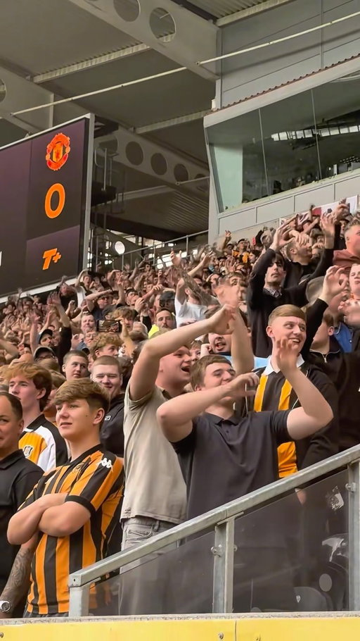Manchester United fans went through it this afternoon 🐅