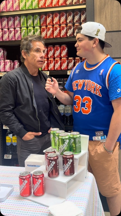 Check out the interview with @benstiller! I want to thank the whole team working at @stillerssoda for an amazing day in @stewleonards & @deciccos #benstiller #interview #bluesteel #knicks #zoolander