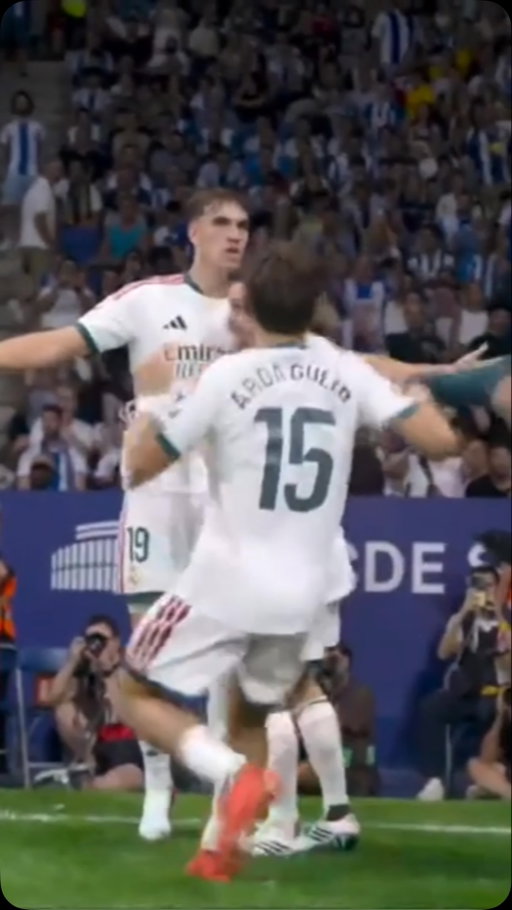 Con su primer gol, en competiciones oficiales, con el conjunto merengue, Carlos Espí le dio los tres puntos al Real Madrid ⚽️🔥.