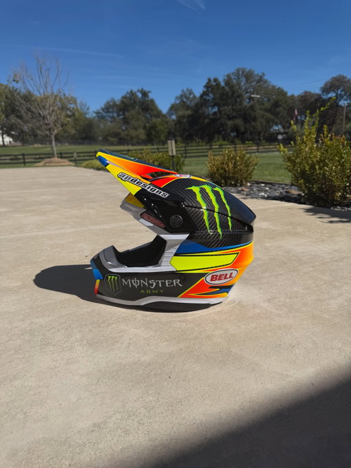 see yall in indi😤
@racekawasaki 

boys killed it on the lid
@dannyminney @bellhelmets 
@monsterenergy @nikambriz @schalkoff 
@apdesignsusa