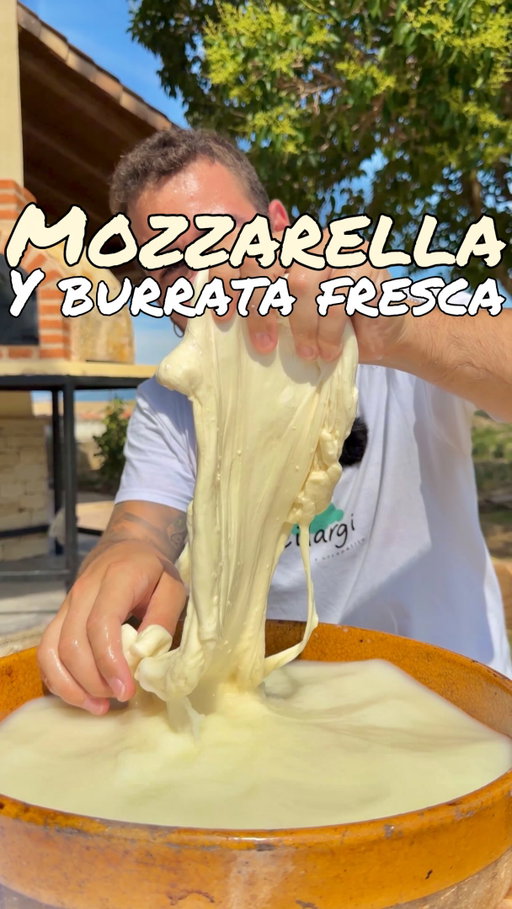 🐮MOZZARELLA🐮
“Y burrata fresca”

¡Que! ¿Pensabas que no se podía o que? Atiende que esto es un juego, entretenido y disfrutón.

Importante, la leche que vais a comprar siempre fresca o pasteurizada.