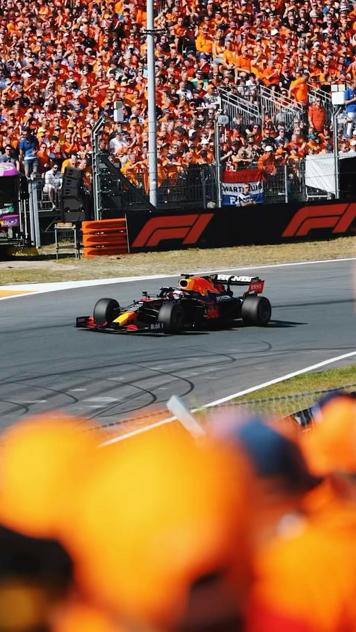 adding ☝️ final chapter to the Dutch Grand Prix today 🥹🏁

🛞: @redbullracing @visacashapprb 

🎨: @kay.eey

#DutchGP #F1 #geeftjevleugels