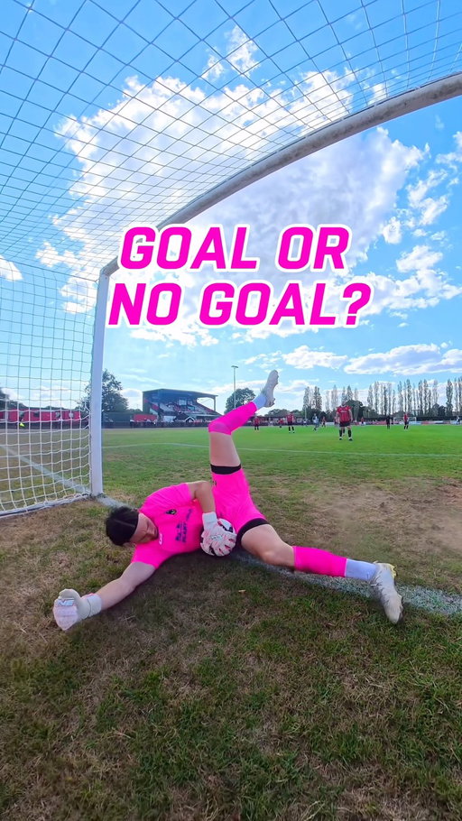 Was this a goal⁉️🎥 @theonegloveco #goalkeeper #goalkeepertraining #football #viral #reels