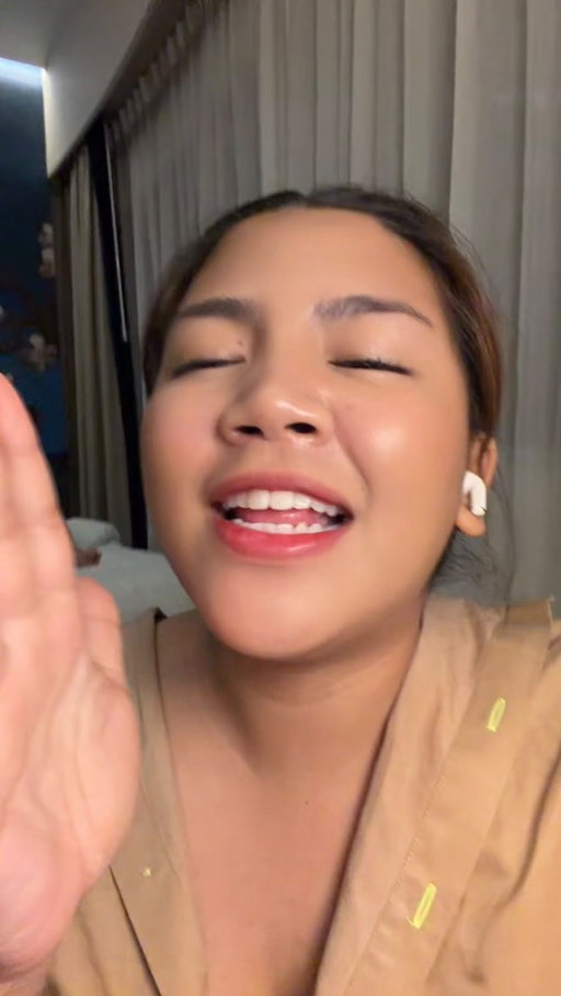 Reaction to “Lumpiang Shanghai” ni idol @ralphnovero 

First time that I saw a video of his, I never followed anyone so quickly!!! Pakilagay na po sa Spotify lahat ng tracks niyo!!!
HHAHHAHAHAHA