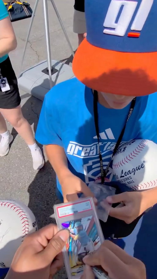 POV: you're being welcomed to the Little League Classic 

#PlayersWeekend