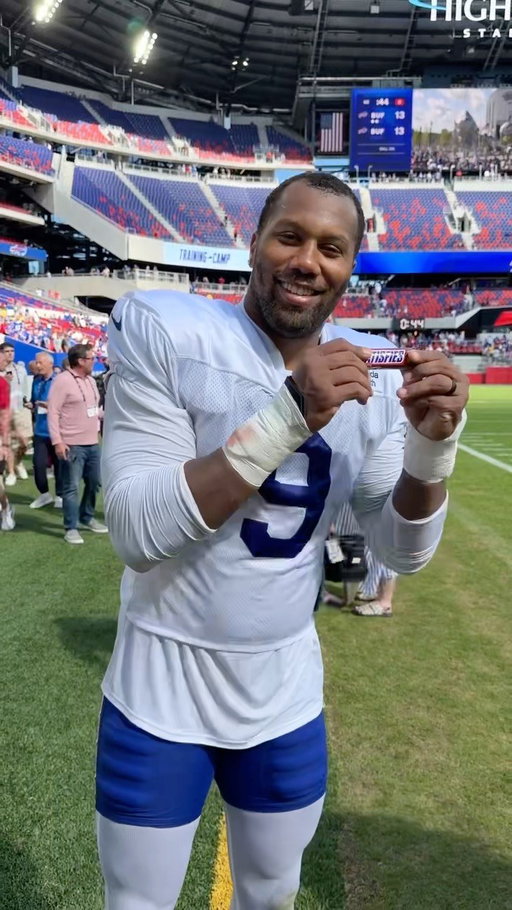 It's like a reward. 🍫

@snickers | #BillsMafia