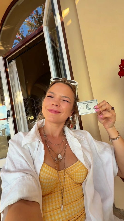 Next Stop: Exploring Italy the Amex Way 🇮🇹🛵🍋

Von der Reisebuchung bis zum Aperitivo mit Meerblick: Mit der Platinum Card genießt du zahlreiche Vorteile auf deinen Reisen! Profitiere von einem umfangreichen Versicherungsschutz, erlebe Vorteile in über 3.400 ausgewählten Hotels weltweit bei Fine Hotels + Resorts und The Hotel Collection Buchungen über American Express Reisen Online und nutze das jährliche Restaurantguthaben von 150 € für dein nächstes kulinarisches Highlight vor Ort! 🍝💫

Mehr Informationen zu diesen und vielen weiteren Vorteilen der Platinum Card findest du unter dem Link in unserer Story – klick dich rein!

Was ist dein liebster Reisevorteil? 🌎

Es gelten Bedingungen.