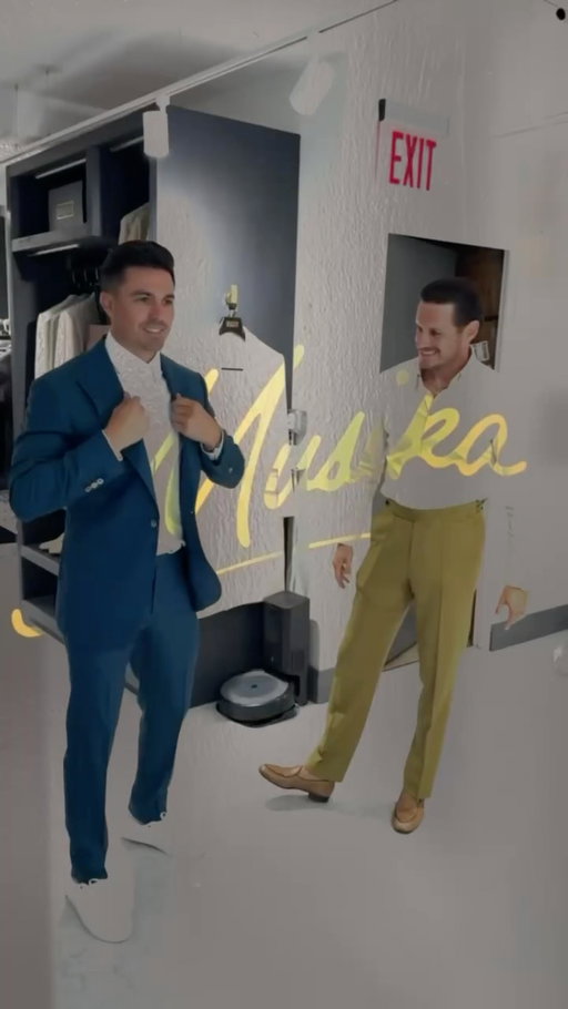 This was one of the most fun experiences of my life! If you’re ever in NYC and need a new fit you HAVE to stop by @musika and get tailored up by the legend @aleksmusika !! 😎🙌🏼✂️

The details are insane, service is unmatched (and the views are incredible)! Literally can’t wait for my next trip there!! 👔🪡🗽

#fashion #menswear #mensfashion #tailored #NYC