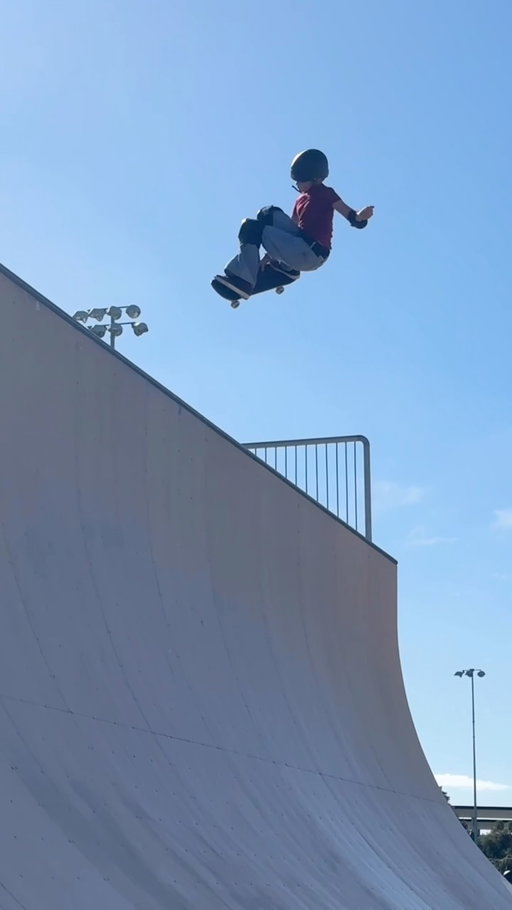 Fakie to Fakie 900 ‼️ 
.
Came home after the last stop of xgames NOLA wanting to bring something new to best trick for Vert Alert, chasing another NBD but unfortunately it didn’t quite go to plan in Salt Lake City. Still so hyped on this one!!!