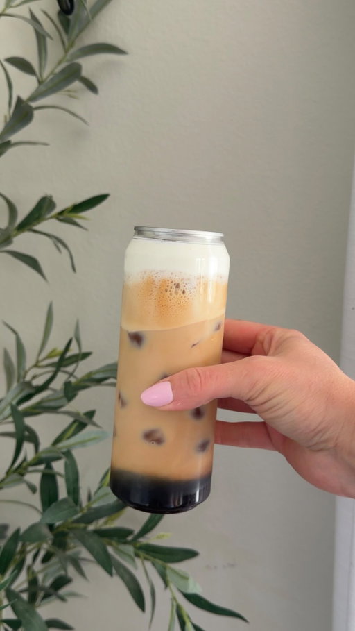 Salted brown sugar latte to go✨☕️

Recipe:

- pinch of salt
- 1-2 tbsp brown sugar syrup 
- double shot of espresso 
- Ice 
- milk of choice 
- vanilla cold foam (optional) 

Enjoy🫶🏼

#brownsugarshakenespresso 
#cannedlatte #homebarista #coffee