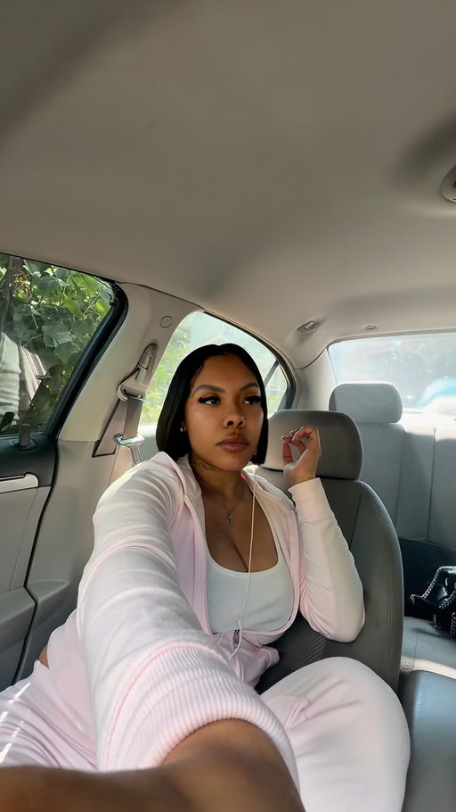 I’m bald before my bday dinner 

Hair: @princetraystyles 
Makeup: @alara.xo