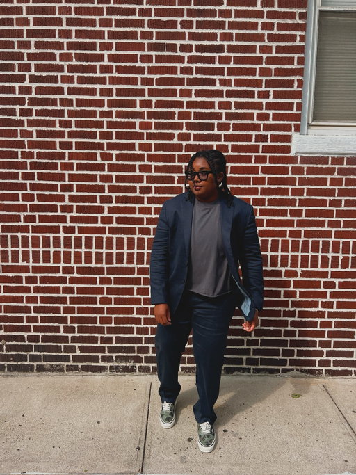 Some recent tones I’ve been enjoying 

Pictured fit:
@menswearhouse 
@vans 

#simpleoutfit #simpleoutfits #mascfashion #girlsinsuits #outfitinspo