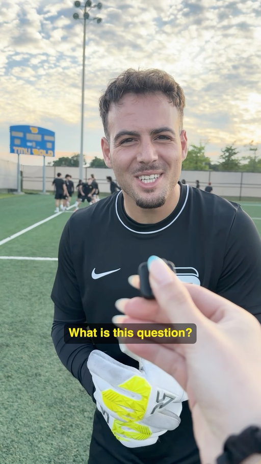 Why am I craving a rib eye now🥩

We asked Bold men’s soccer a random question🤭

🎥: @sportlifestyleswithlauren 
#BeBold | @tmubold