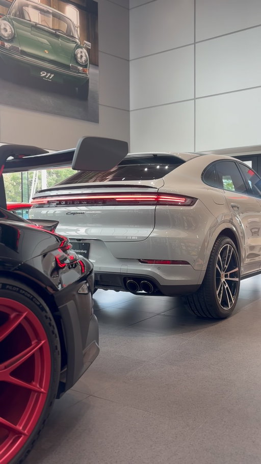 Huge congrats to the Diehl family on picking up their gorgeous 2024 Cayenne Coupe. It was a pleasure helping you find the perfect fit for your first Porsche. 
Thank you for choosing Porsche Mechanicsburg. 

#porsche #cayenne #delivery #carenthusiast #exoticcars