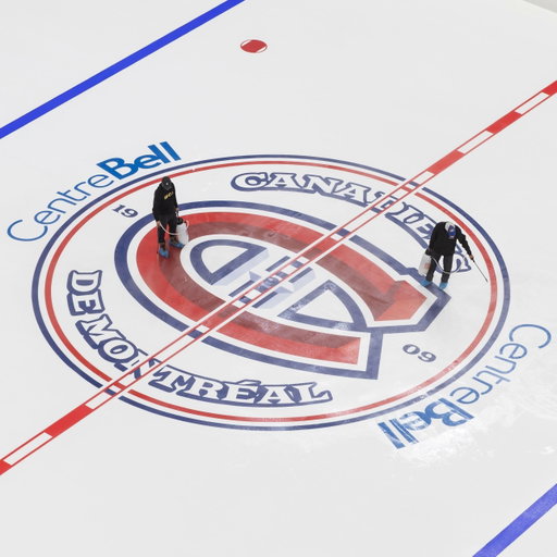 Nouvelle glace en préparation... 🧊

New ice loading...

#GoHabsGo