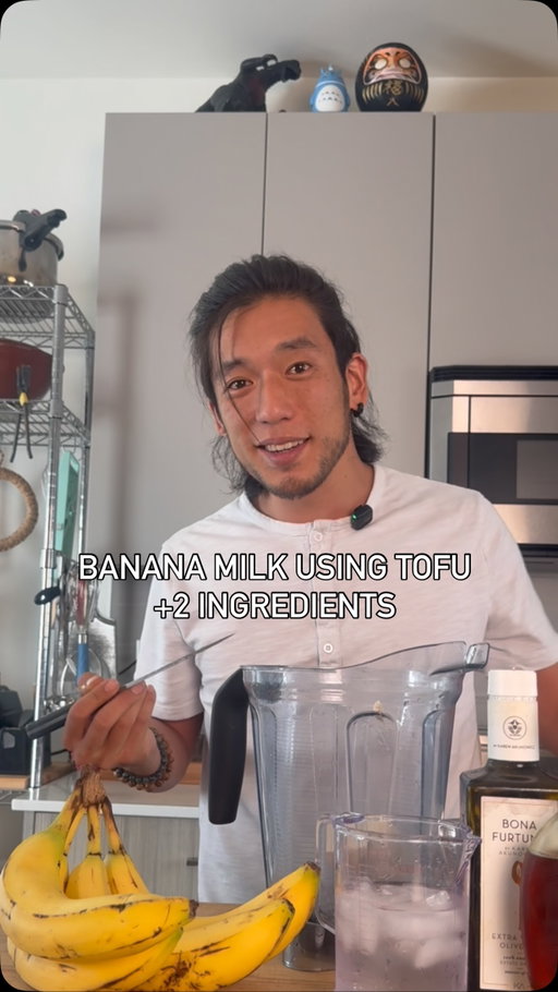 BANANA MILK 🍌🥛 made with tofu!

Growing up in a Japanese household, banana milk was always one of those flavors I loved. So I made an easy version using tofu for a little extra protein and creaminess.

¼ pack extra firm tofu
1 banana
1½ to 2 cups ice water, depending how thick you like it
3 tbsp maple syrup
Pinch of salt
Dash of olive oil

Blend everything until completely smooth. That’s it!

Also, Calgary! 🇨🇦 I’ll be at GlobalFest August 27 for Japan Night 🇯🇵 Come say hi! Tickets are in my bio. @globalfestyyc