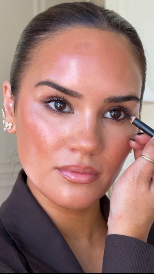 Go-to eyeliners for brown eyes
MAC Teddy
MAC Costa Riche 

Makeup for brown eyes, eyeliner tutorial, brown eye maxxing, #eyemakeup #makeupforbrowneyes #eyeliner