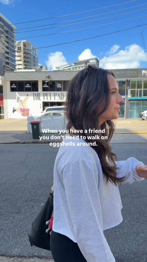 sums me up 🤷🏻‍♀️

-
-
-
-
-
#friendships #lifeinyour20s #relatable #bestfriends