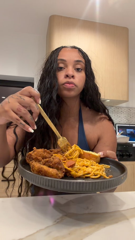 Let’s make jerk spaghetti 🔥

Now my jerk pasta is one of those recipes I’m really proud of because I created the sauce myself and have perfected it over time.I usually serve it with oxtails, baked salmon, and so many other dishes.

Since I also love millionaire spaghetti, I had the idea to bring the two together, and it came out even better than I imagined: creamy, cheesy, bold, and packed with that signature jerk flavor.

I’m always looking for new ways to reinvent dishes I’ve loved since I was a little girl, and this one is definitely a game changer. Y’all have to try it. New Favorite 😍