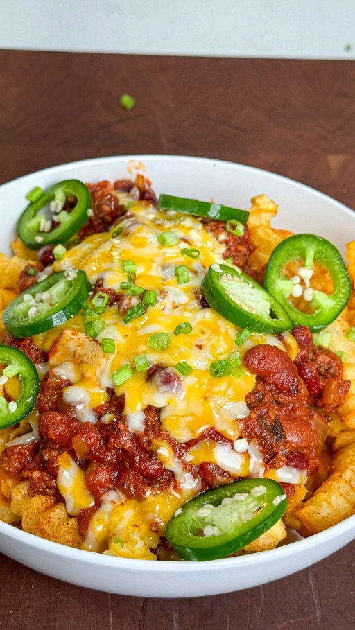 Chili Cheese Fries for Game Day with the help of @kingsford Original Briquettes