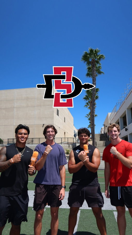 why am i craving a croissant? 

#collegefootball #sdsu #sdsufootball #aztecfootball #d1football

🟠 hosted by @kianaflory + @emilyyraelynn 🟠