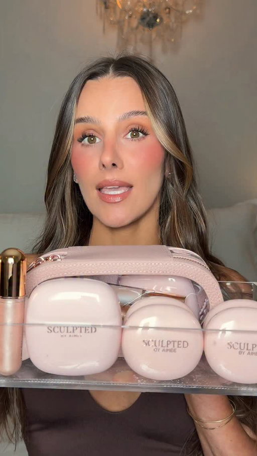 Sculpted By Aimee haul did not disappoint!! @sculptedbyaimee ad 
 
Shades worn: 
Cream Cushion foundation - 4N 
Brighten Up concealer -  Biscuit
Cream Luxe blush – Pink Supreme 
Cream Luxe bronzer – Medium 
Cream Luxe highlight - Champagne Cream 
Liquid Lights highlight - Golden Glow 
Liquid Lights blush - Real Rosy, Peachy Keen, Pink Pop