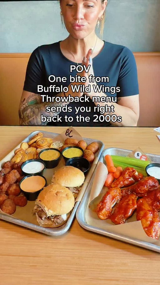 Ordering like it’s the early 2000s with @bwwings Throwback Menu!  One bite and suddenly I’m back to the good ol’ days #BWWPartner #BuffaloWildWings
