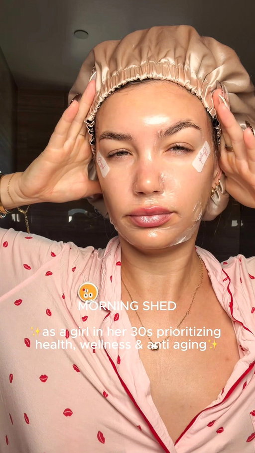 who wants an updated heatless curls tutorial?! they turn out perfect everyyy time ✨ comment MORNING for a dm with all products linked 💌 #morningskincare #heatlesscurls #lipstain