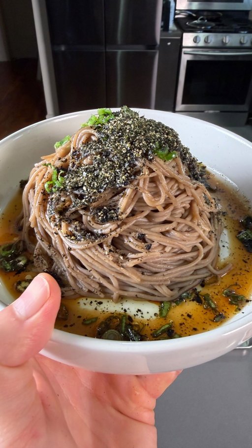 #TSLpartner Want to bring restaurant-quality Korean flavor into your own kitchen? I teamed up with @walmart and @talkshoplive to show you how to make an easy delicious Korean-inspired dish at home.

Comment SHOP and I’ll send you the kitchen essentials I used during the show straight to your DMs.