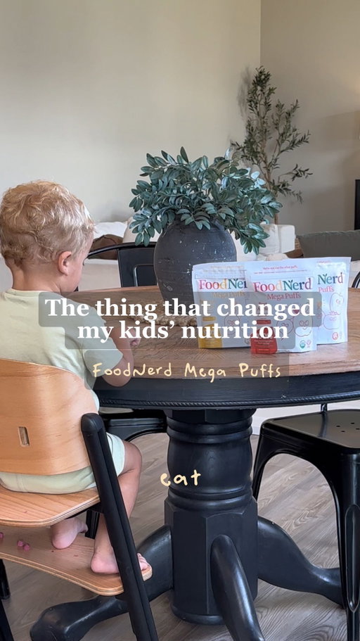 If you have toddlers, you know the snack requests literally never end!  We’ve been loving @foodnerdinc Mega Puffs lately and I love having an easy option on hand that I can feel good about giving them 🤍
#FoodNerd #MegaPuffs #sponsored