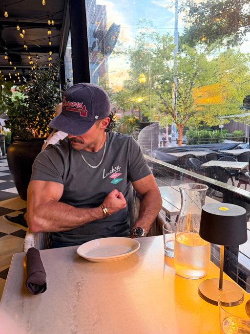 Body by cannolis @cowboycannolis 🤠💪
•
•
•
•
•
#fyp #cowboy #viral #rileygreen #foryoupage