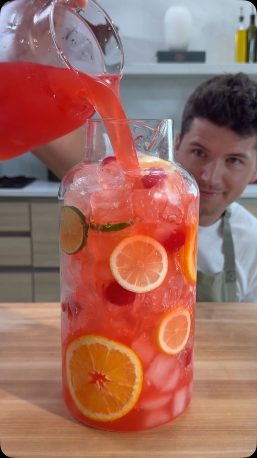 Easy Fruit Punch
Comment TIPS for more cooking hacks!