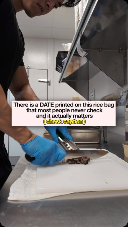 🚨 STOP buying rice without checking this 1 detail!

Did you know there’s a small milling date printed on the rice bag that most people completely ignore and it secretly ruins your meal? 🌾⚠️

❌ What happens when rice sits too long:

. It loses natural moisture & oils: Rice sitting for months after milling dries out, altering its natural flavor.

. The texture turns dry & inconsistent: No matter how carefully you rinse it, old rice never cooks into that fluffy texture.

Fresh rice behaves completely differently: Recently milled rice rinses cleaner and stays soft from the first bite to the last.

🚨 Freshness is not something you can fake after the fact! That is why at Bowls of Rice, our rice is prepped and cooked fresh every single day.

👉 Order real fresh-steamed rice today!

🔗 Order at bowlsofrice.com (Link in bio!) #bowlsofrice #bowlsofricepartner #southloopchicago #wabashave #chicagoillinois