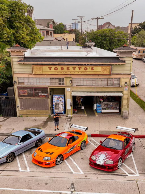 I like the tuna here🥪 #throwbackthursday
Orange Supra: @EddiesFnF
Red Supra: @FastAndFuriousintegra
Photos by: @CreatorNate

#fastandfurious #paulwalker #supra