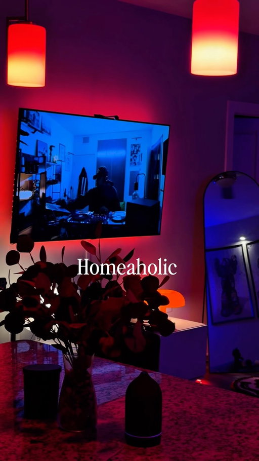 Home is the only place where I want to be.
.
.
.#apartmenttherapy #homeaholic #decor #home #relatable
